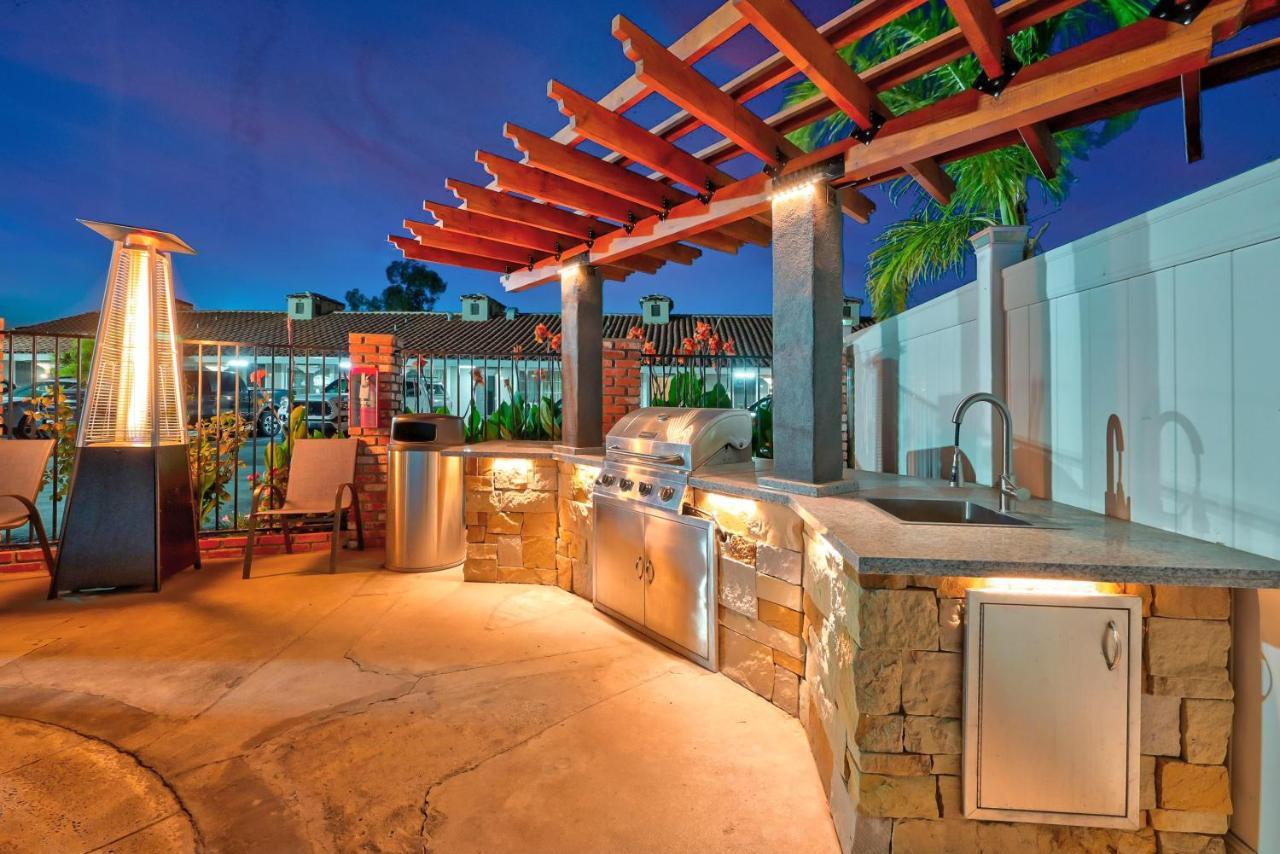 Traveler'S Inn Williams, Ca Modern Renovated Hotel Εξωτερικό φωτογραφία
